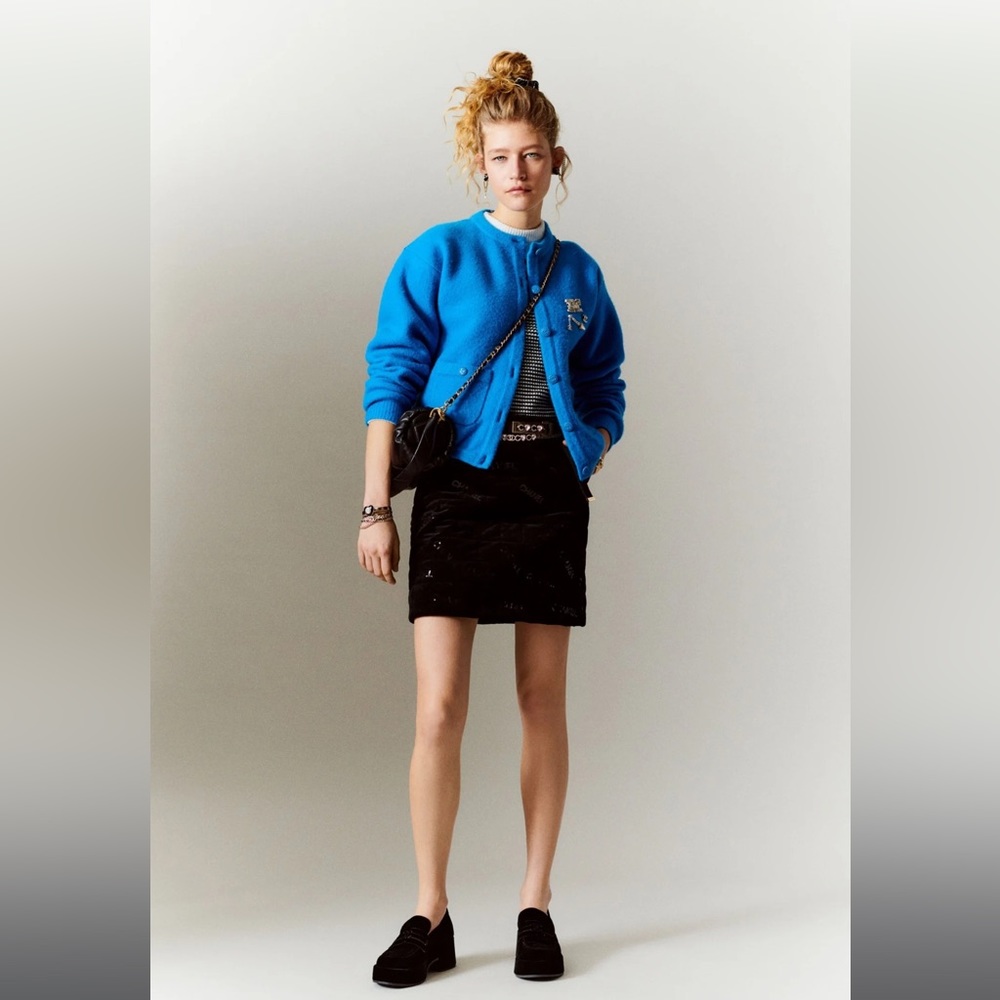 Chanel, beautiful authentic blue cardigan sweater, size 36.